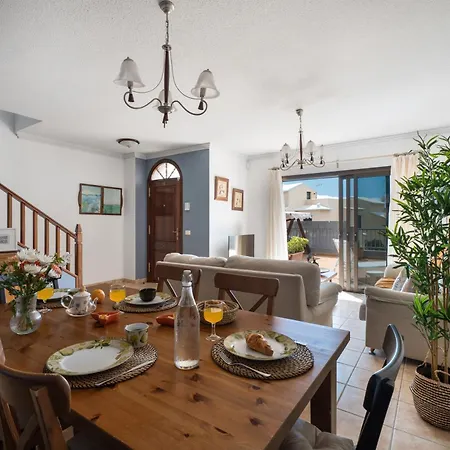 Sunhouse El Chocito 펜션 칸델라리아