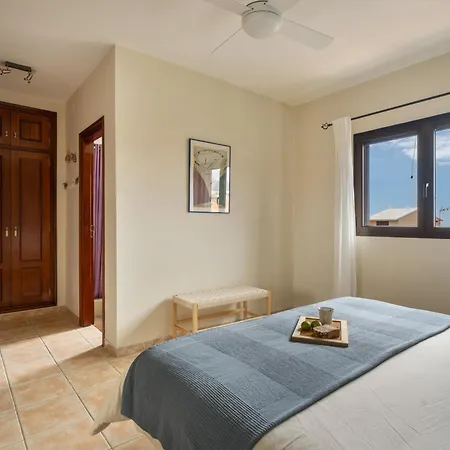 Holiday home Sunhouse El Chocito
